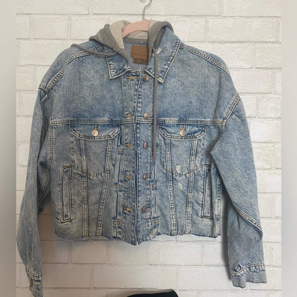 American Eagle Outfitters Light Blue Denim Jacket
